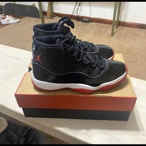 Air Jordan 11 bred size 8.5